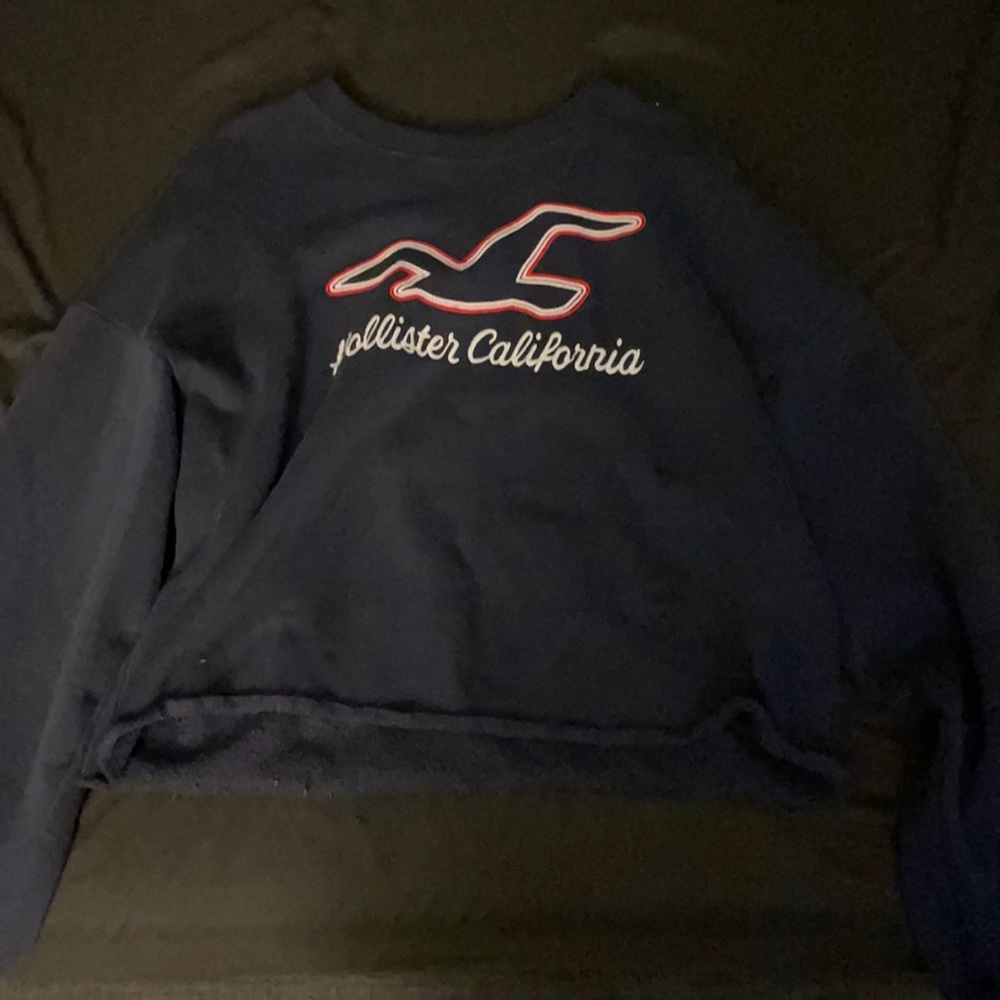 Navy blue Hollister cropped sweatshirt